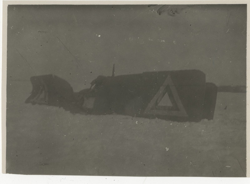 Valentin Bernhard Sontag, eesti sõjaväelase (nooremleitnant) ja lenduri hukkunud lennuk Tartus, foto