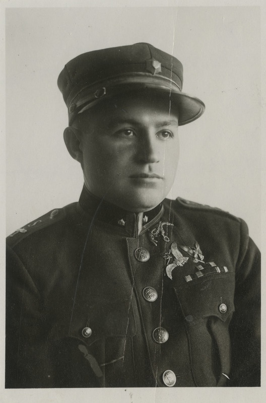 A. Steinberg, eesti lennuväerügemendi ülem ja kolonelleitnant, portreefoto