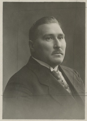 Julius Vambola (end.Simpman), eesti ehitusinsener, ettevõtja, sporditegelane ja talisupleja, portreefoto  duplicate photo