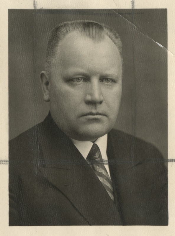 Johan Viira, eesti kooliõpetaja ja seltside tegelane, portreefoto