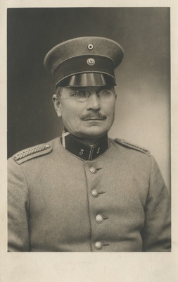Mihkel Wiira, eesti politseinik, Tartu-Valga prefektülem vahitoa kordnik, portreefoto  duplicate photo