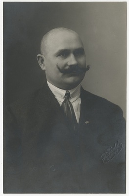 Johannes Võsu, ärimees ja ühiskonnategelane Jõgeval, portreeforo  duplicate photo