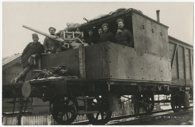 Laiarööpmelise soomusrongi suurtükiplatvorm Vabadussõja ajal  duplicate photo