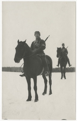 Vabadussõda, soomusrongi maakuulajad hobustel  duplicate photo
