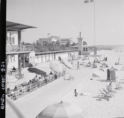 Pärnu, plaaž rannakohviku ees  duplicate photo
