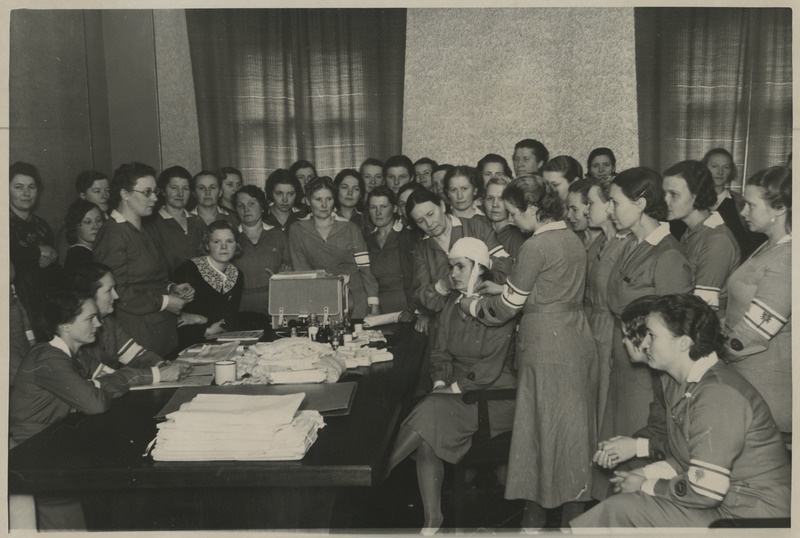 Naiskodukaitse Tartumaa ringkonna sanitaarvanemate õppepäevad 9.-10.12.1939
