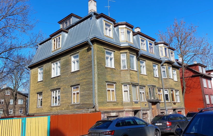 Puitelamu Tallinnas? Hoone vaade rephoto