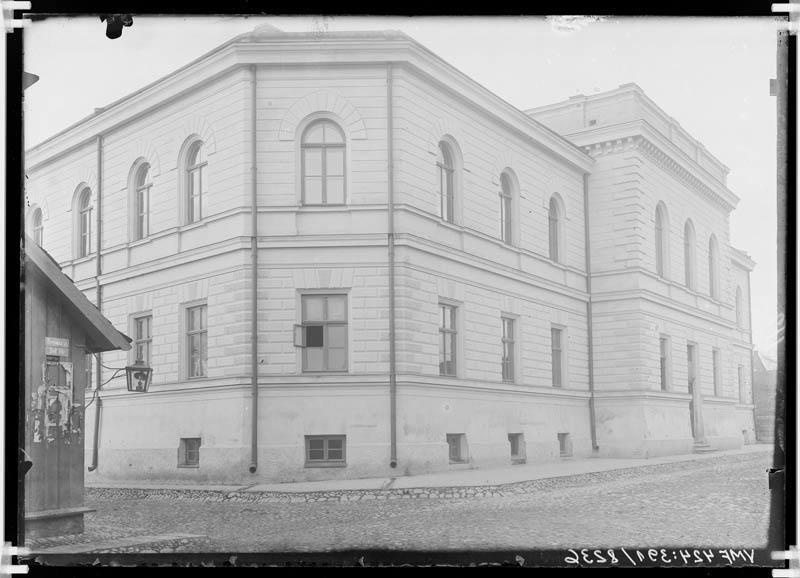 fotonegatiiv, Viljandi Posti tn 22 kohtumaja 1896 foto J. Riet