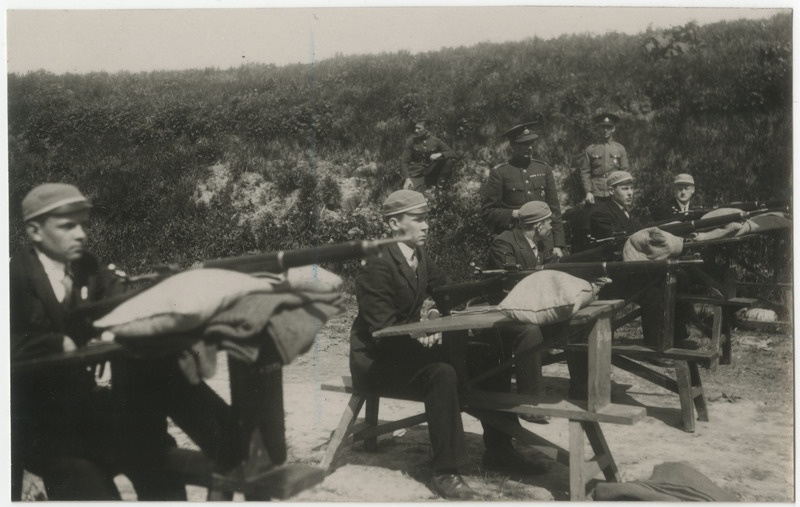 Laskeharjutus vintpüssidest lahingpadrunitega