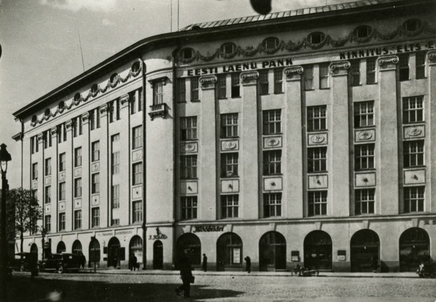 Endine pangahoone vanalinnas, fassaadivaade. Arhitekt Artur Perna