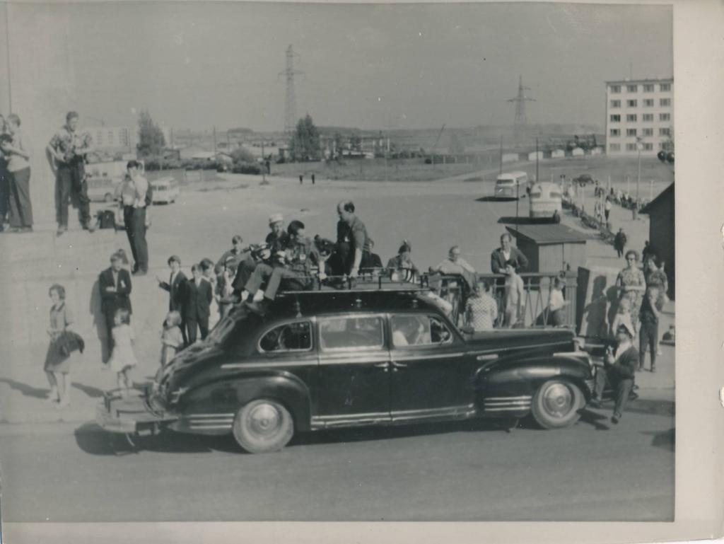 Tartu juubelilaulupidu 100. Rongkäik Võidu sillal, 1969.a.