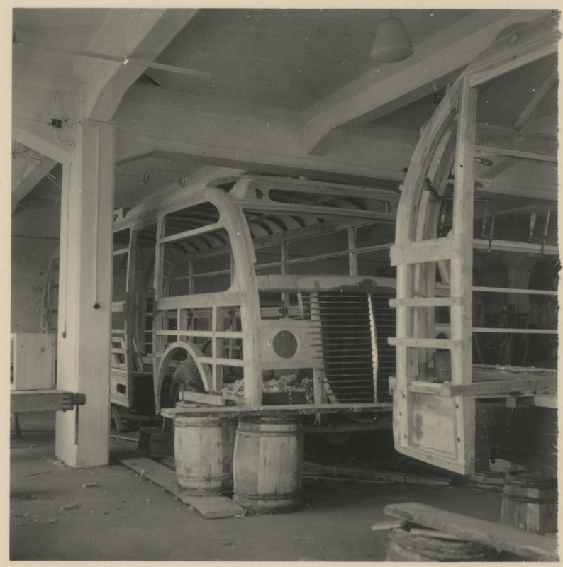 Ehitusjärgus omnibussid