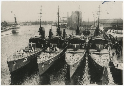 Saksa laevad Tallinnas  duplicate photo