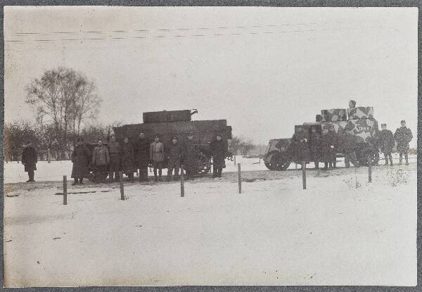 foto, Soomusautod "Pisuhänd" ja "Tasuja" , jaanuar 1919.