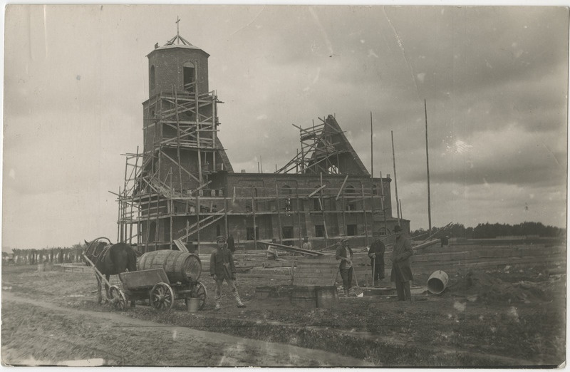 Petseri kiriku torni katuse ehitamine
