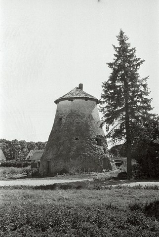 Viljandi county Viljandi Viljandi village of Heimtali manor wind