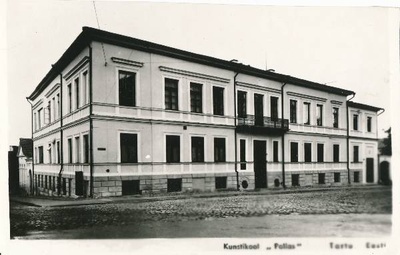 Kunstikool Pallas Karlova ja Riia t nurgal. Foto: E. Selleke. Tartu, 1937.  duplicate photo
