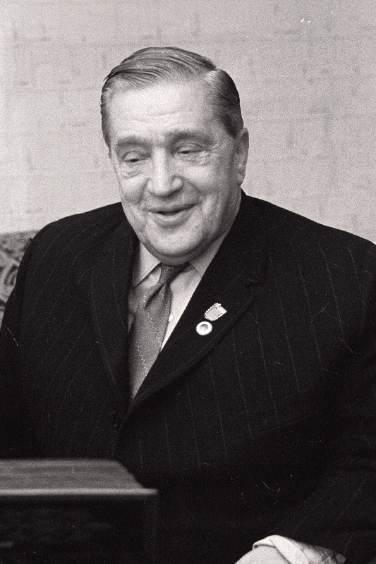 Neuland, Alfred - tõstespordiveteran.