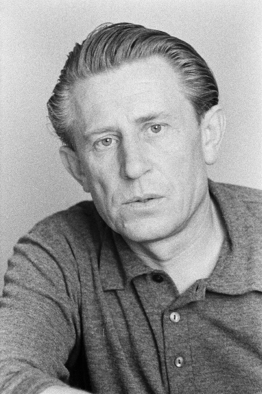 Meretranspordi töötajate Eesti ametiühingukomitee esimees L. Pihel.