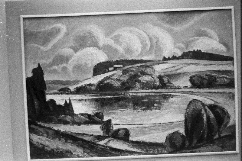 Varma Pirki õlimaal „Urvaste maastik“ näitusel „Eesti maastik“ Tallinna Kunstihoones.