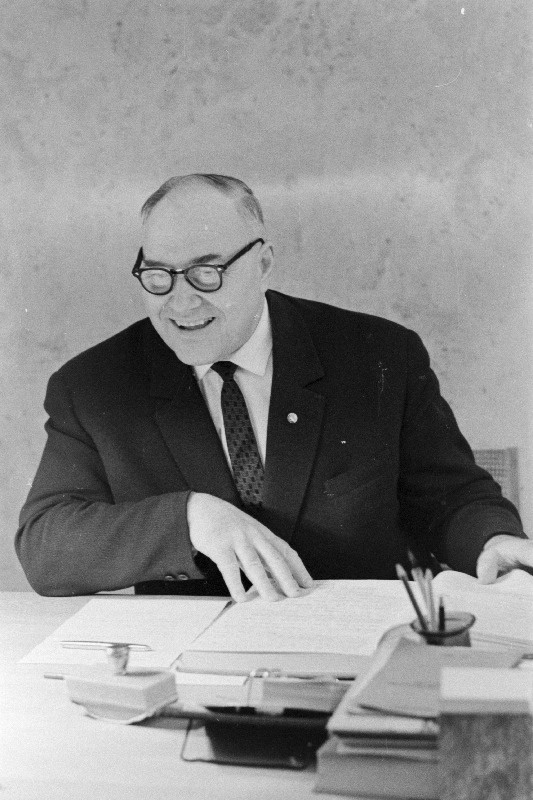Eesti Maaviljeluse ja Maaparanduse Teadusliku Uurimise Instituudi direktor I. Jürisson.