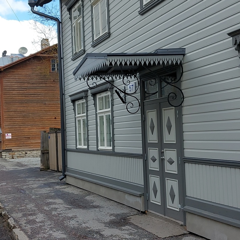 Koidu t. 57 uks varikatusega rephoto