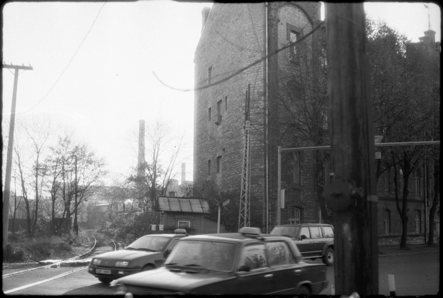 Sea pst in Tallinn - view of railway crossing