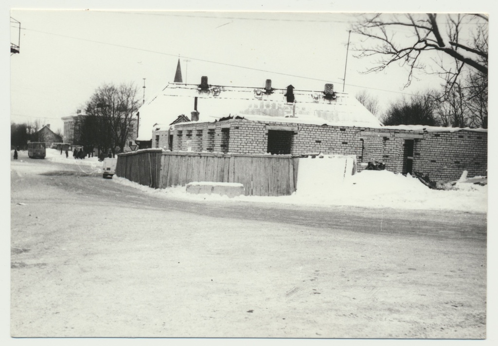 foto, Viljandi, Kauba tn 12, restaureerimisvalitsuse hoone ehitus, u 1980