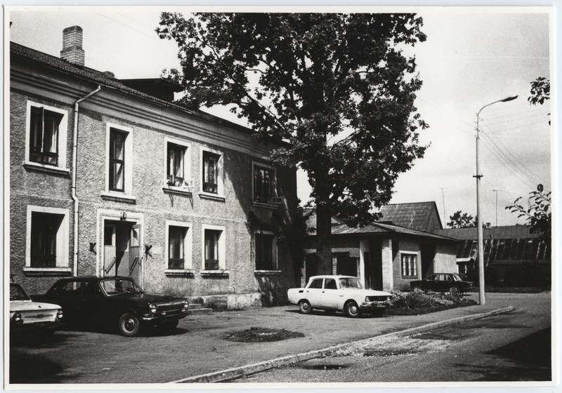 foto, Viljandi, Koidu tn 13, Tartu konservitehas, Viljandi tsehh, adminhoone, juuli 1981, foto E. Veliste