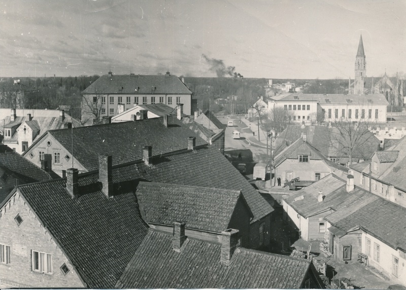 foto, Viljandi, vaade linnale tuletõrje maja tornist Väike-Turu tn 5a Vaksali tn poole, 1968