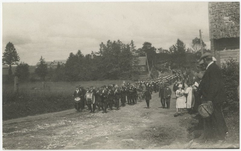 Puhja Vabadussõja mälestussamba avamine, rongkäik