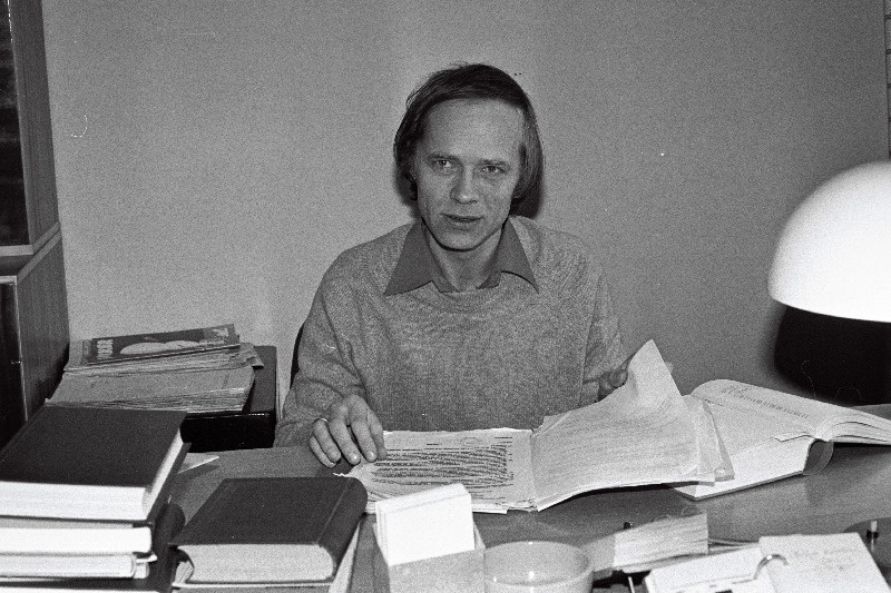 Kirjanik Rein Saluri.