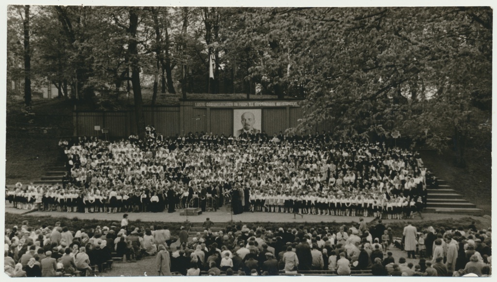 foto Viljandi, laste laulupäev 1962 F A.Kiisla