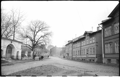 Tallinn, Kesklinn, V. Kingissepa (Liivalaia) ja Kaasani tänava nurk enne rekonstrueerimist.  similar photo