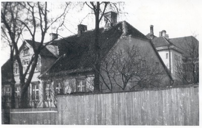 Foto. Haapsalu kreiskool(hiljem Läänemaa Ühisgümnaasium ja I Keskkool.  Foto ca 1920-20. 1963. Kopeerinud M. Arro.  similar photo