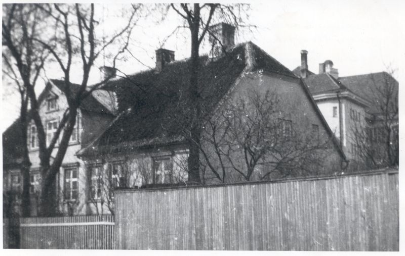 Foto. Haapsalu kreiskool(hiljem Läänemaa Ühisgümnaasium ja I Keskkool.  Foto ca 1920-20. 1963. Kopeerinud M. Arro.