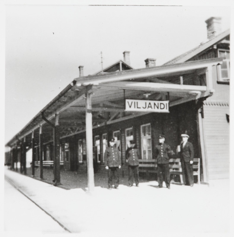 Pilte Eesti raudteedelt: Viljandi jaama vaade, 1930. aastad