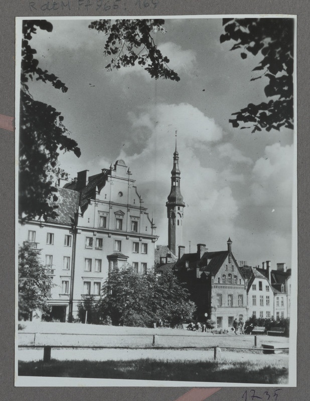 Eesti raudtee: vaade Tallinna vanalinnale, foto avaldatud ajalehes "Eesti Raudteelane", 1957