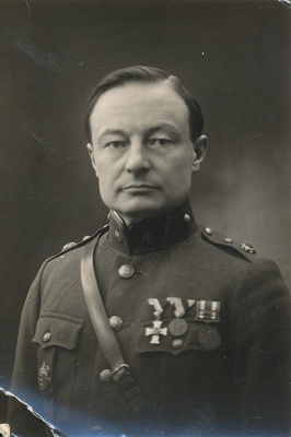 Hans Vanaveski  duplicate photo