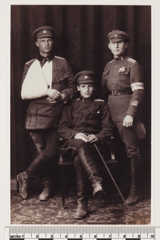 Leitnandid  Eduard Saulep, Reinhold Sabolotny, Arthur Brakel Vabadussõja ajal.