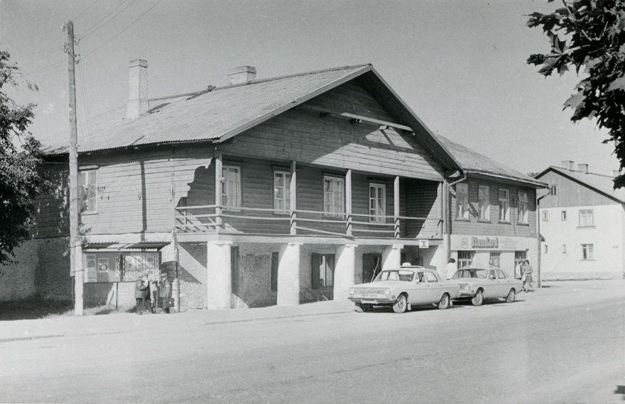 Kõrtsihoone Lihulas, fassaadivaade