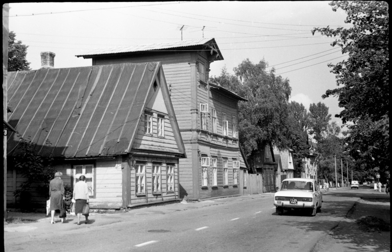 Tallinn, Kadriorg, A- Leineri (J. Poska) tänav.