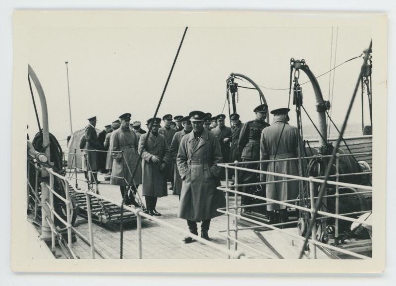 Eesti sõjaväelased sadamakail