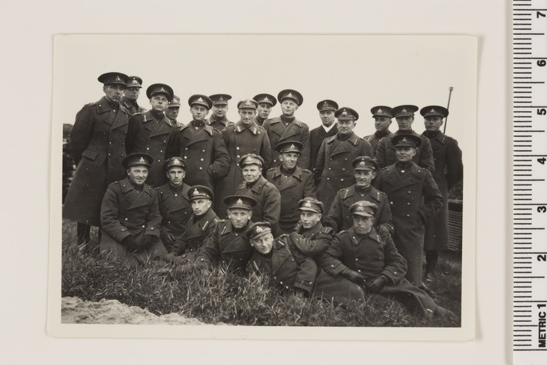 Leitnant Eduard-Aleksander Saar grupifotol