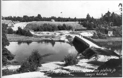 Foto.Vaade  Petseri Põhjalaagri kodule ja loenduste platsile  24. augustil 1931.a. Värskas.  duplicate photo