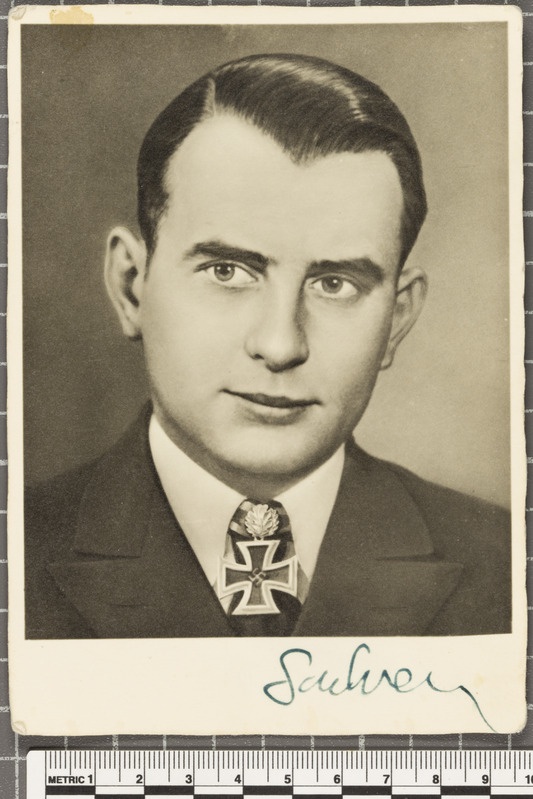 Korvettenkapitän Reinhard Suhren