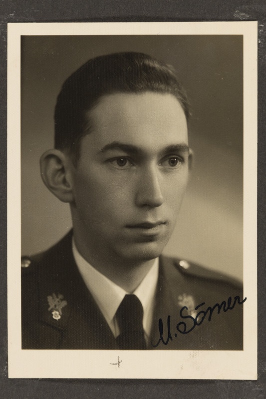 Sõjaväe Tehnikakooli 2. kursuse käsirelvaklassi õpilane lipnik Mart Sõmer