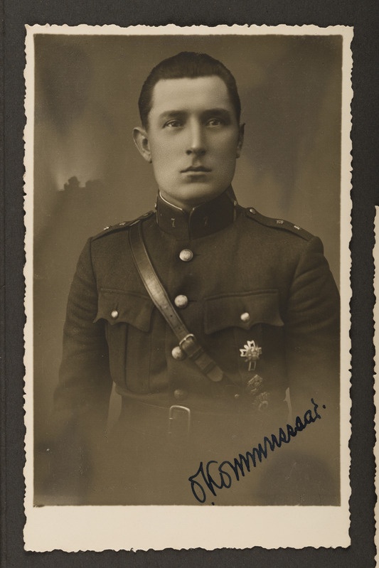 7. jalaväerügemendi leitnant O. Kõmmussaar