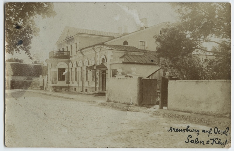 Salonclub of merchants in Kuressaare, Tolli Street (so-called. Sandla home)