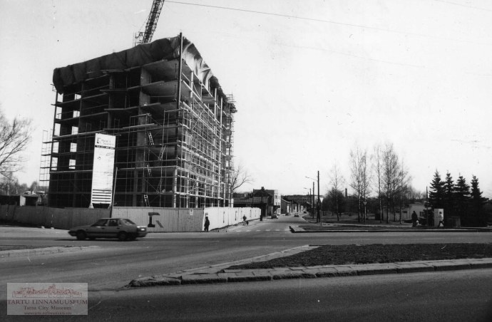 Fortuuna 1 ehitus. Tartu, 1998. Foto Aldo Luud.